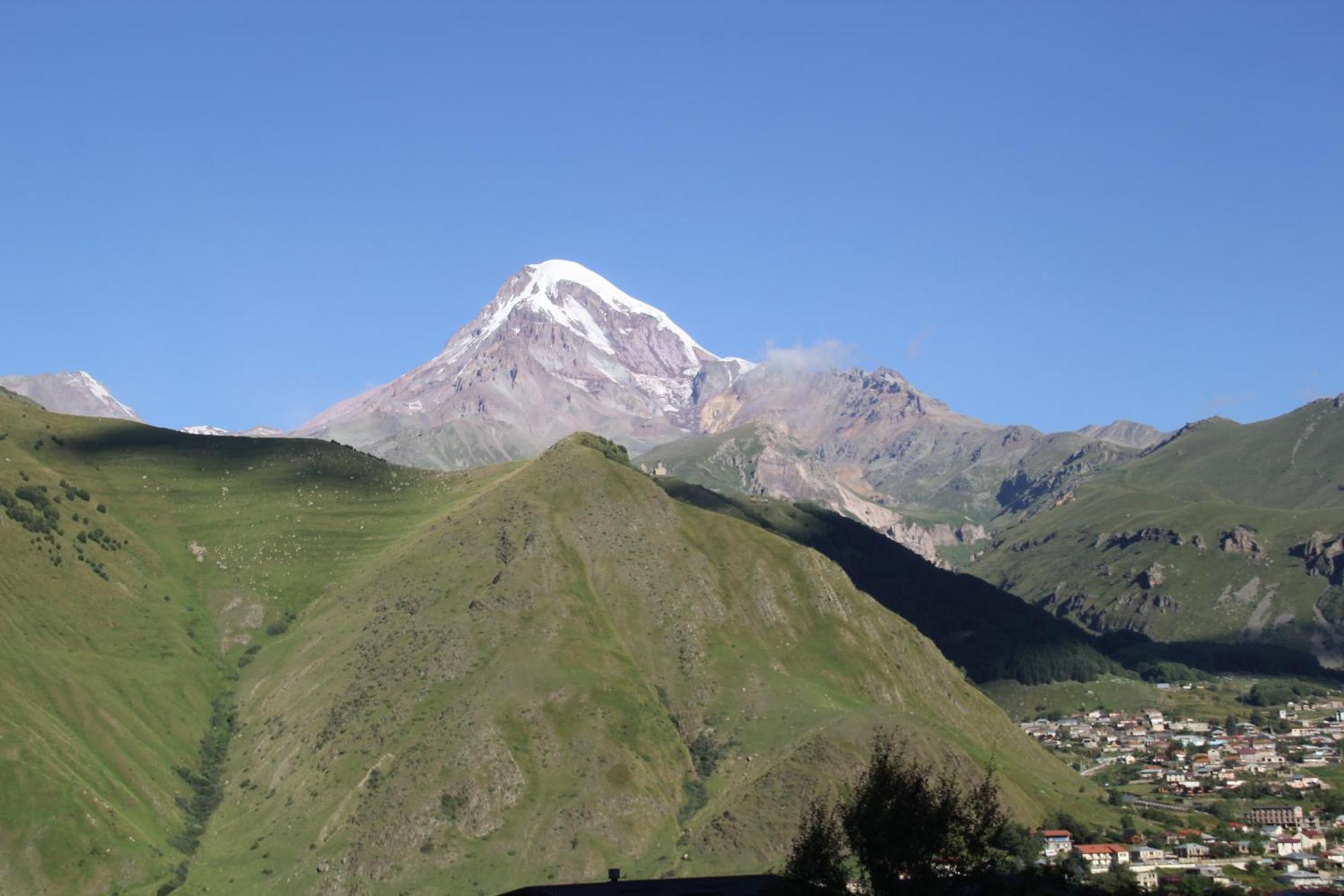 Melodia Kazbegi Hotel Exterior photo